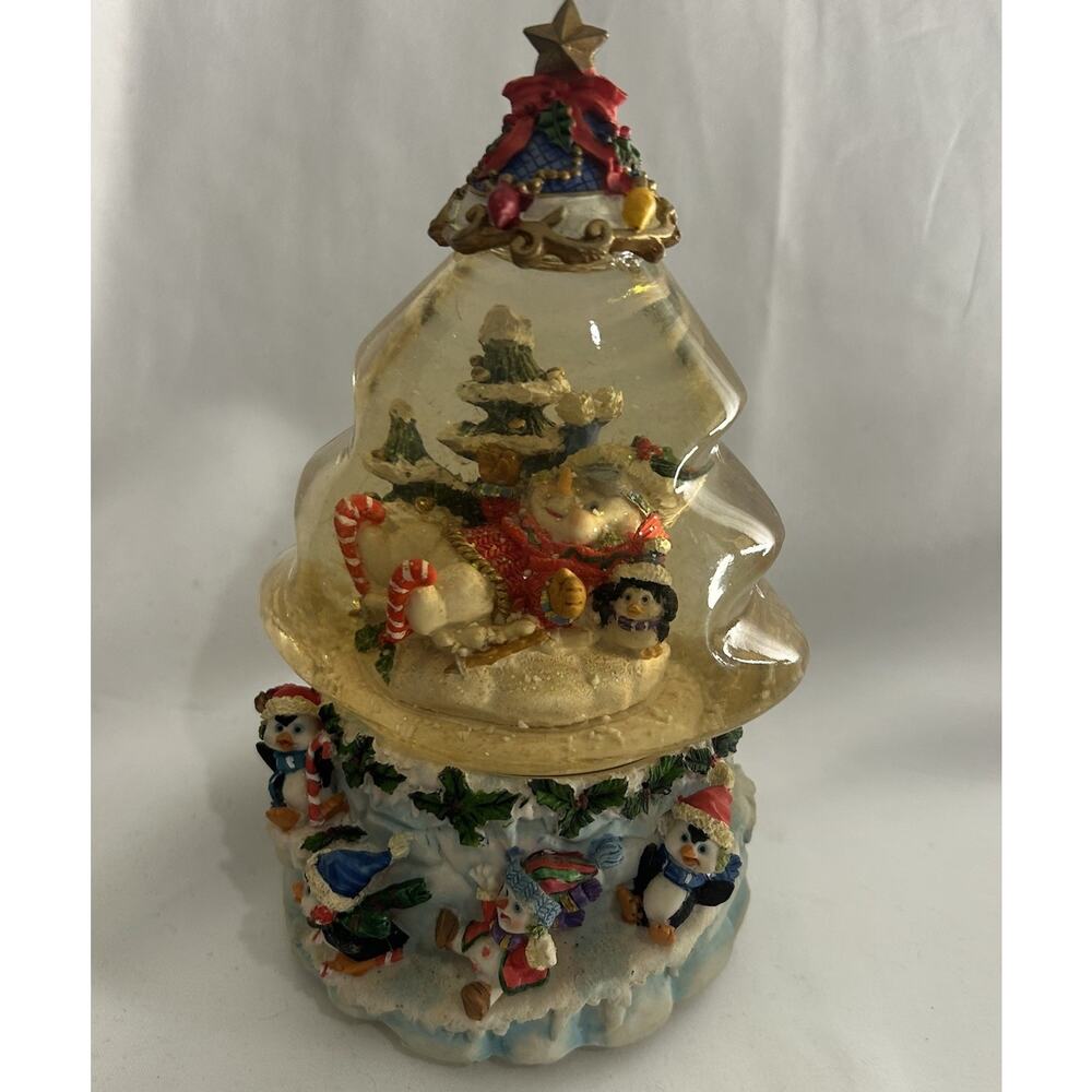 Snowglobe Christmas Holiday Music Globe with Frosty the Snowman‎ Theme song